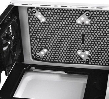 Thermaltake Chaser A41 Snow Edition, Acrylfenster
