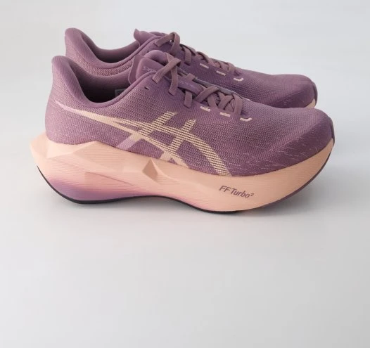 Asics Novablast 6 (Damen)