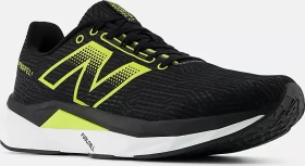 New Balance FuelCell Propel v5 black/tea tree/magnet (Herren)