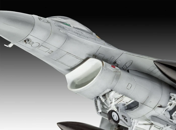 Revell Model Set F-16 Mlu 100th Anniversary