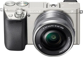 Sony Alpha 6000 silber mit Objektiv E PZ 16-50mm 3.5-5.6 OSS und E 55-210mm 4.5-6.3 OSS