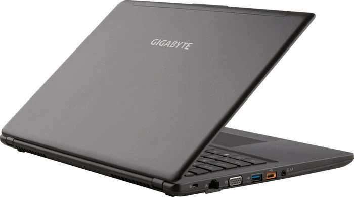 GIGABYTE P34W v5, Core i7-6700HQ, 8GB RAM, 1TB HDD, GeForce GTX 970M, DE