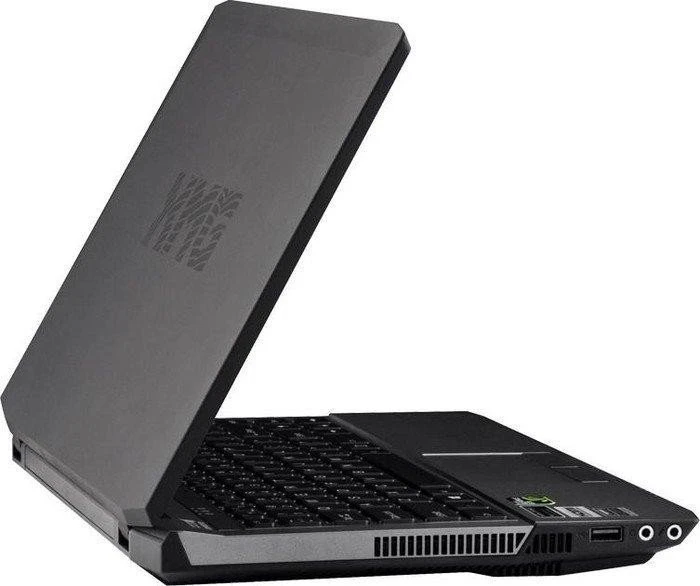 Schenker XMG A305-1UC, Core i7-4710MQ, 8GB RAM, 1TB HDD, GeForce GTX 960M, DE