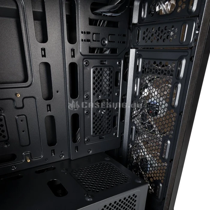 Zalman i3edge, schwarz, Acrylfenster