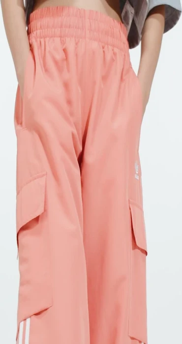 adidas Originals Adicolor Cargo Trainingshose lang wonder clay (Damen)