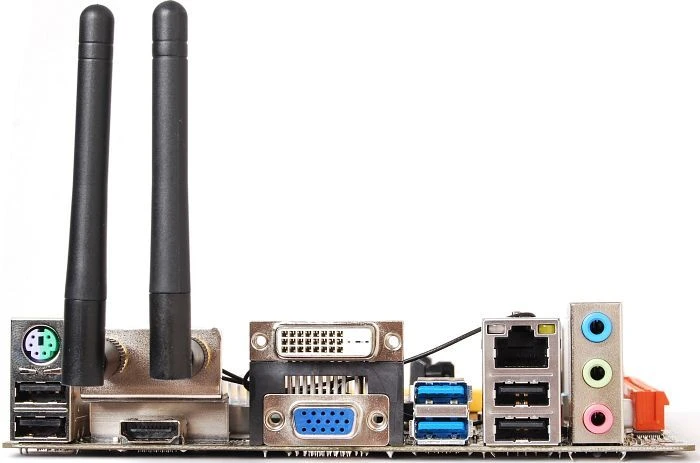 Zotac A55-ITX Wi-Fi B Series (AMD FM2)