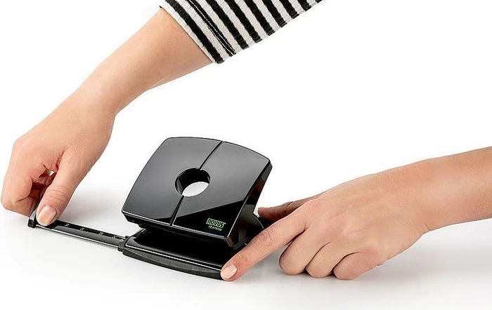 Novus B 220 re+new nachhaltiger Bürolocher, schwarz