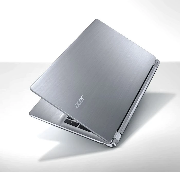 Acer Aspire V5-572PG-53338G50aii, silber, Core i5-3337U, 8GB RAM, 500GB HDD, GeForce GT 720M, DE