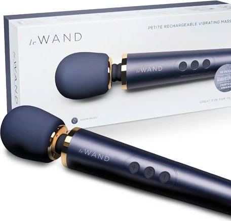 Le Wand Petite navy
