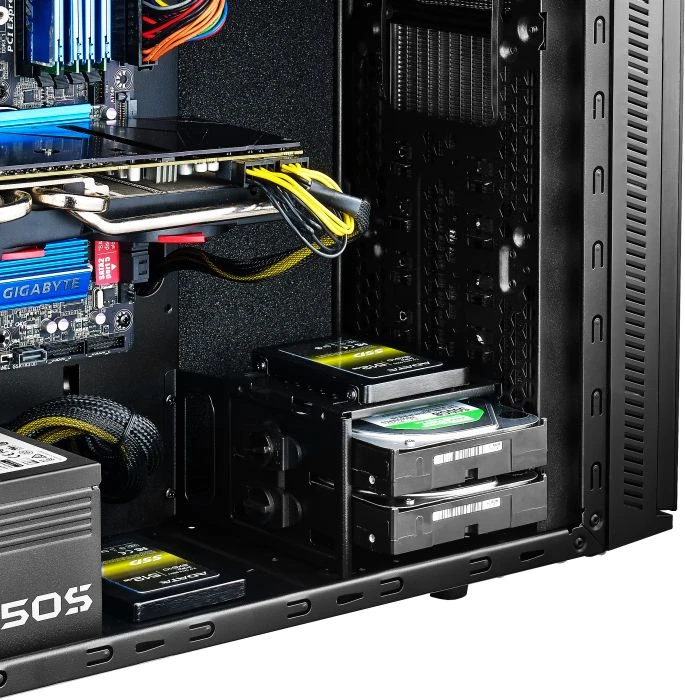 Cooler Master Silencio 452, schallgedämmt