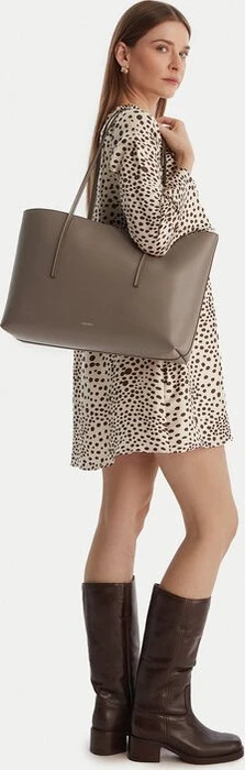 Calvin Klein Folien Logo Shopper desert taupe
