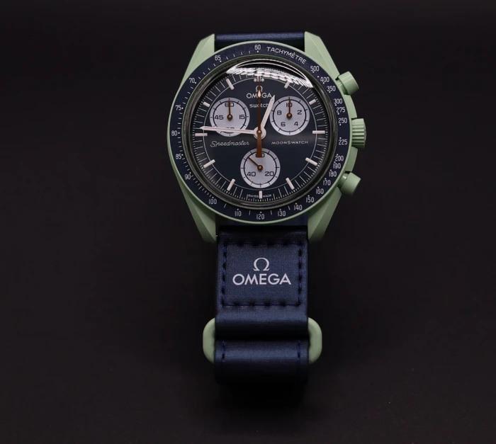 Swatch x Omega Mission on Earth SO33G100