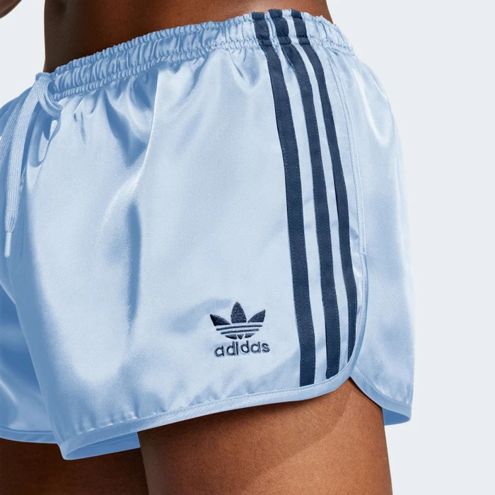 adidas Adicolor 3-Streifen 2-Inch Badeshorts clear sky (Herren)