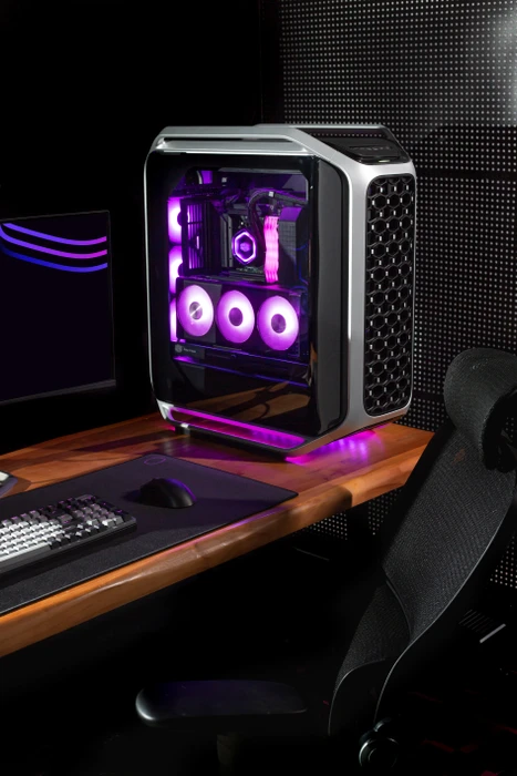 Cooler Master Cosmos Alpha, Glasfenster