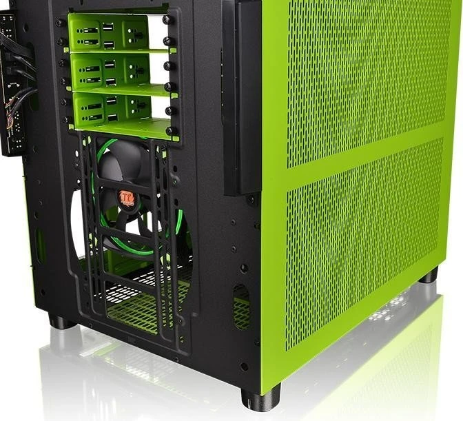 Thermaltake Core X5 Riing Edition, Acrylfenster