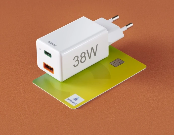Hama Schnellladegerät 1x USB-C PD 1x USB-A QC Mini-Ladegerät 38W weiß