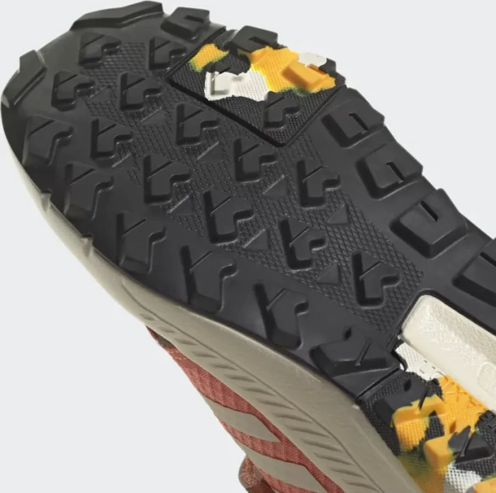 adidas Terrex Trailmaker coral fusion/wonder white/solar gold (Junior)