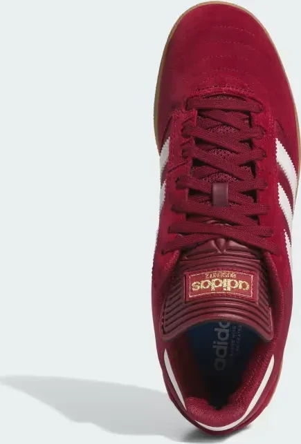 adidas Busenitz collegiate burgundy/chalk white/gold metallic (Herren)