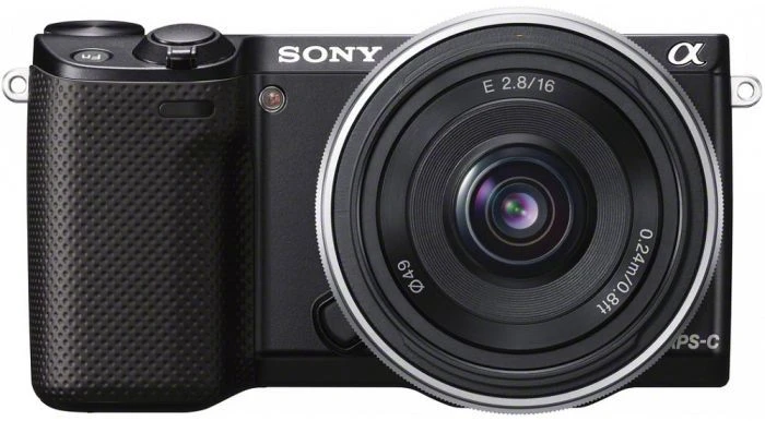 Sony Alpha NEX-5R schwarz mit Objektiv E PZ 16-50mm 3.5-5.6 OSS und E 55-210mm 4.5-6.3 OSS