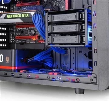 Thermaltake Core V31, Acrylfenster