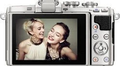 Olympus PEN E-PL7 silber Body
