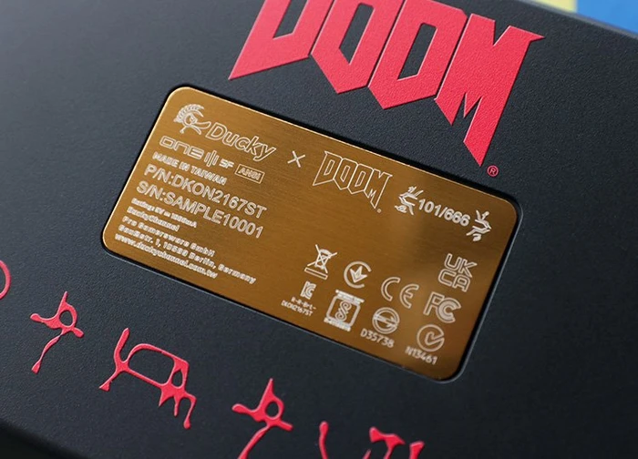 Ducky x Doom One 3 SF Limited Edition, PBT, LEDs RGB, MX RGB RED, USB, DE