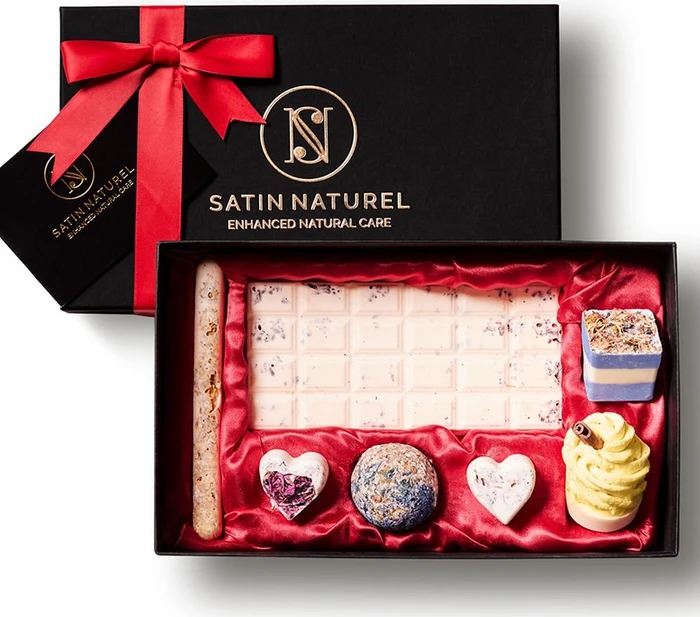 Satin Naturel Oasis of Senses Bio 7x Badepralinen Geschenkset