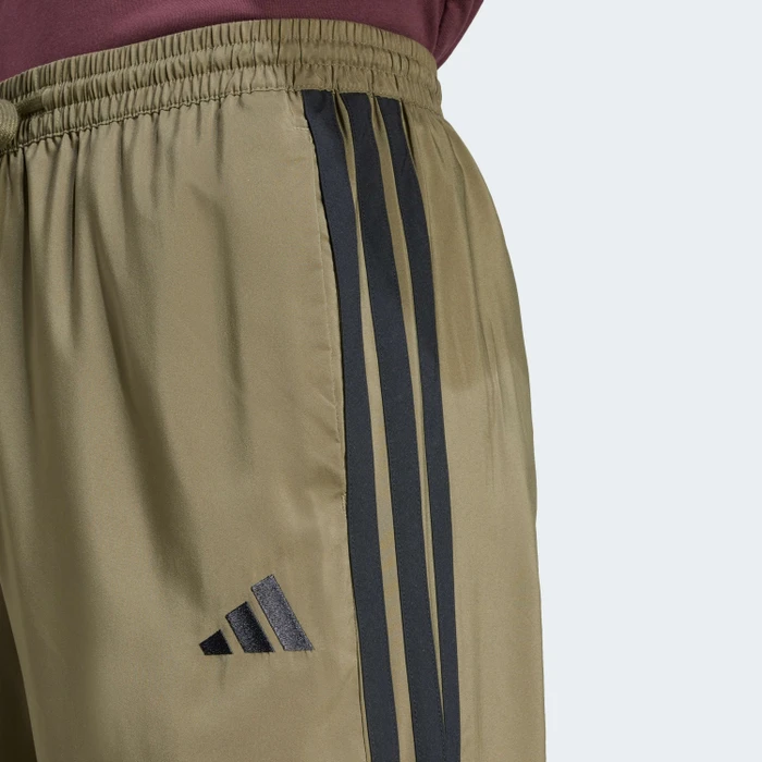 adidas Essentials 3-Streifen Stanford Trainingshose lang olive strata/black (Herren)