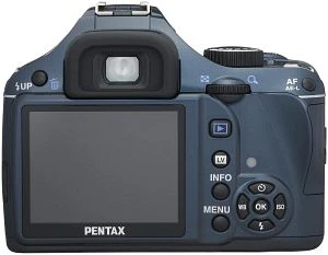 Pentax K-x blau mit Objektiv smc DA L 18-55mm 3.5-5.6 AL