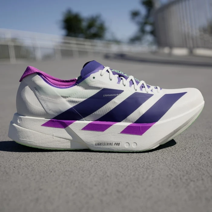 adidas Adizero Adios Pro 4 core white/collegiate purple/lime burst (Herren)