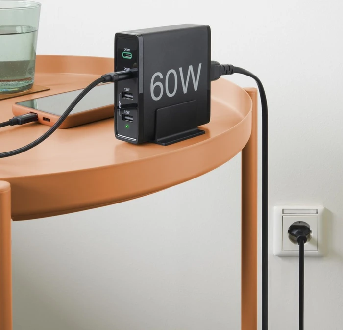 Hama Schnellladegerät 4 Ports 2x USB-C PD/QC 2x USB-A 60W schwarz