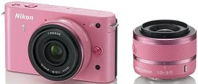 Nikon 1 J1 pink mit Objektiv 1 NIKKOR 10-30mm 3.5-5.6 VR und 1 NIKKOR 10mm 2.8