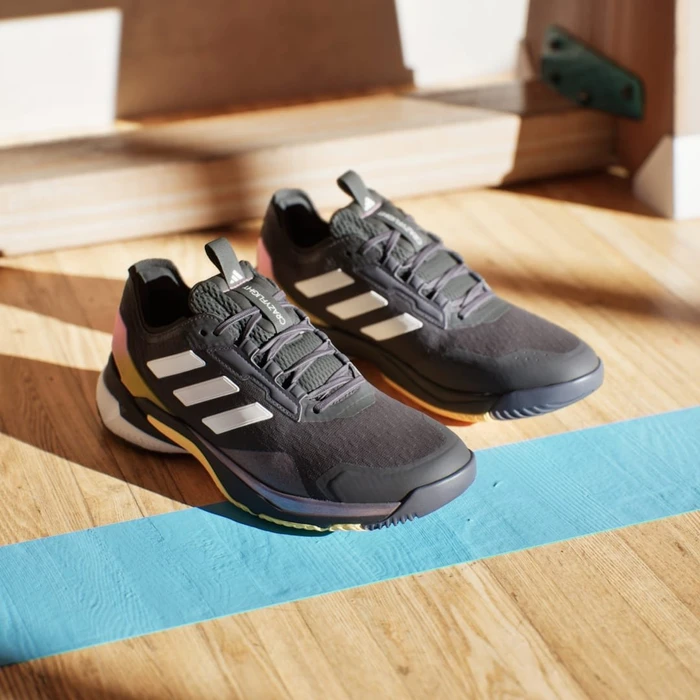 adidas Crazyflight 5 aurora black/zero metallic/spark (Damen)