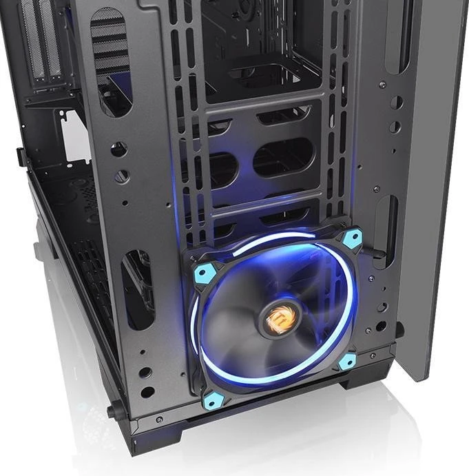 Thermaltake View 71 TG, Glasfenster