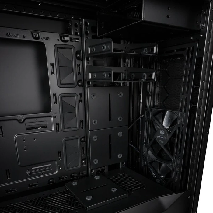 Cooler Master Cosmos C700P Black Edition, Glasfenster