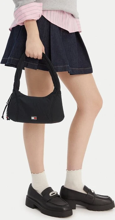 Tommy Hilfiger Casual mit Crinkle-Struktur Schultertasche schwarz