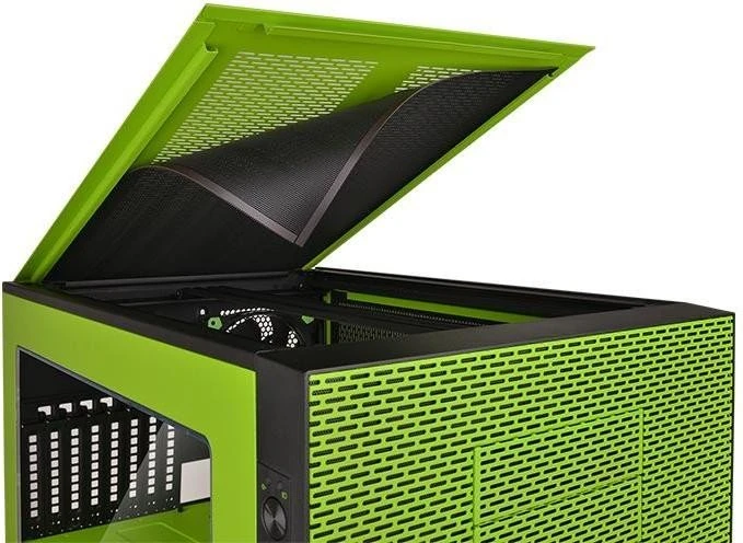 Thermaltake Core X5 Riing Edition, Acrylfenster