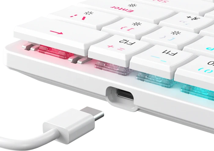 White Shark NAGAMAKI, weiß, LEDs RGB, low-profile RED Switches, USB, US