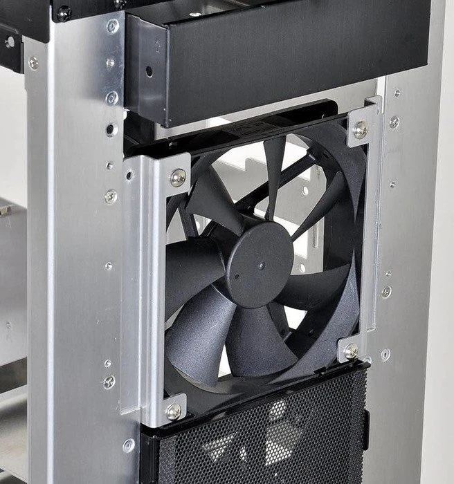 Lian Li PC-B16