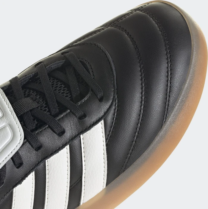 adidas Barreda Mundial core black/core white/gum