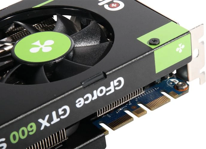 Club 3D GeForce GTX 670 royalQueen, 2GB GDDR5, 2x DVI, HDMI, DP