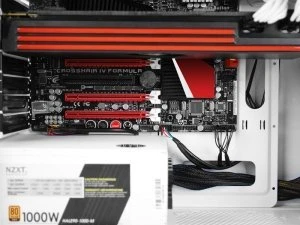 NZXT Source 210 weiß, schallgedämmt