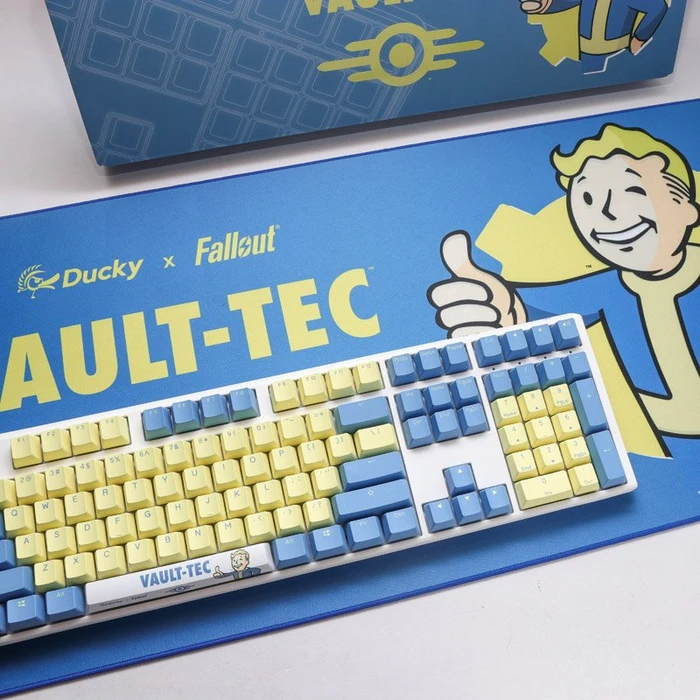 Ducky x Fallout Vault-Tec Limited Edition One 3 + Mauspad, PBT, MX SILENT RGB RED, USB, DE