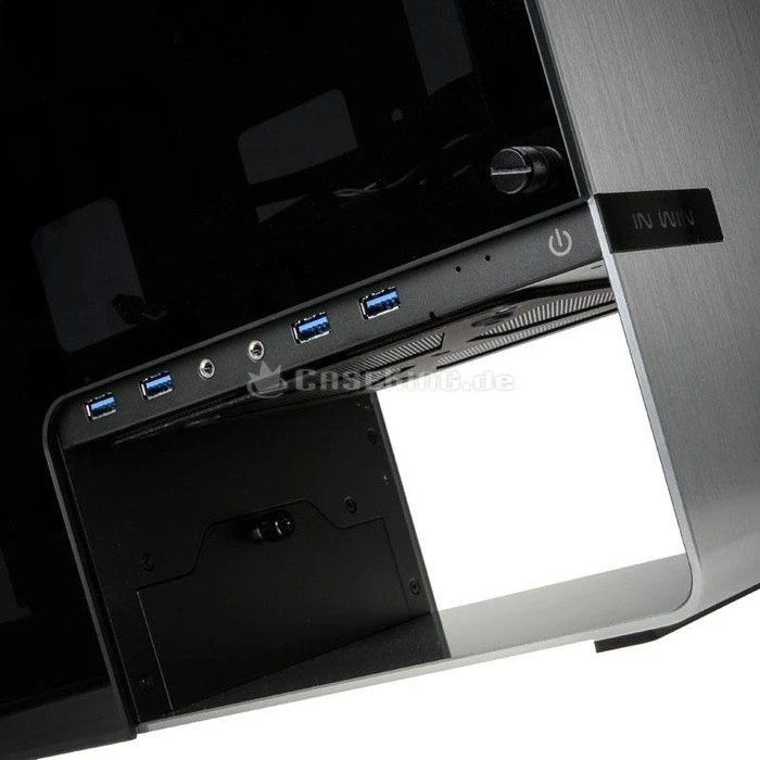 In Win 904 Plus, silber, Glasfenster