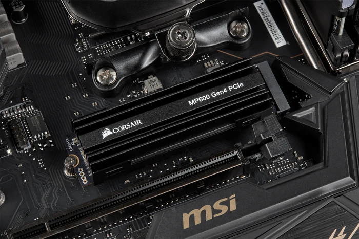 Corsair Force Series MP600 R2 2TB, M.2 2280 / M-Key / PCIe 4.0 x4, Kühlkörper