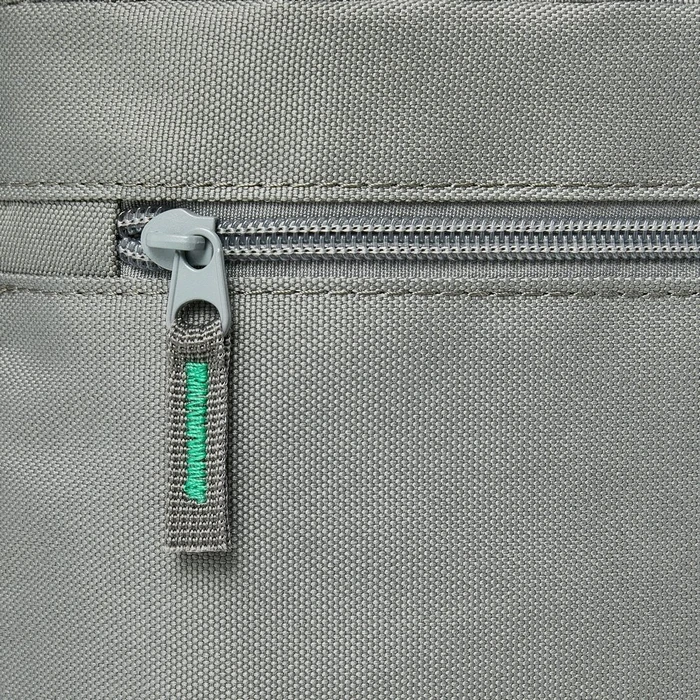 RivaCase Gremio 5567 Eco 15L Rolltop Rucksack, grau