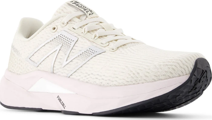 New Balance FuelCell Propel v5 linen/pink granite/sea salt (Damen)