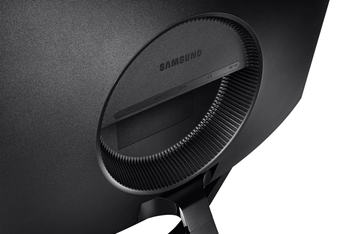 Samsung CRG5 (2019), 23.5"