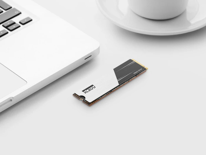 Klevv Cras C910 1TB, M.2 2280 / M-Key / PCIe 4.0 x4, Kühlkörper