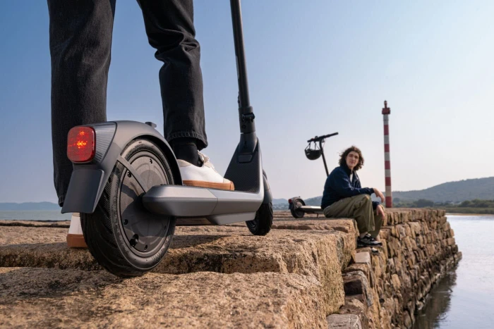 Ninebot by Segway E2 Pro D Elektro-Roller 20km/h